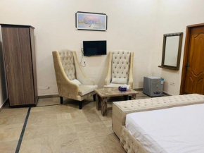 Hotel Day IN One